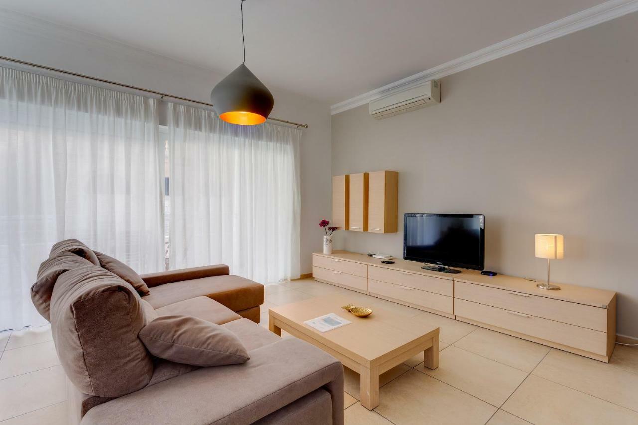 Apartment In Fort Cambridge With Pool สลีมา ภายนอก รูปภาพ