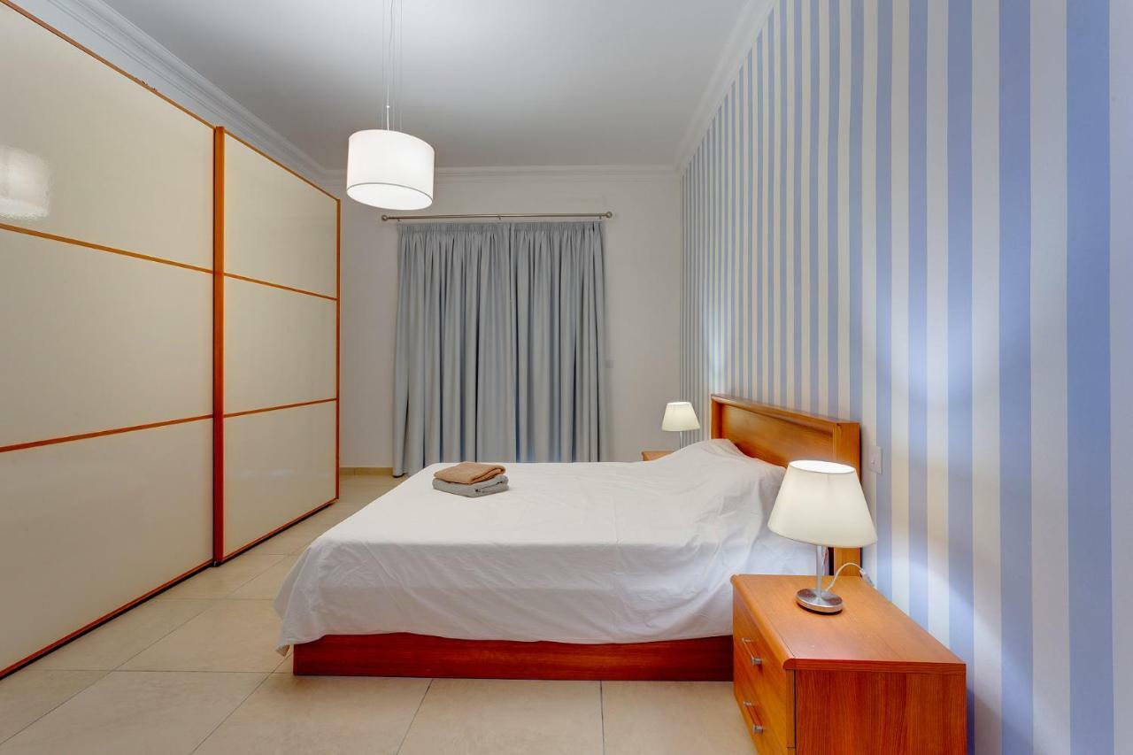 Apartment In Fort Cambridge With Pool สลีมา ภายนอก รูปภาพ