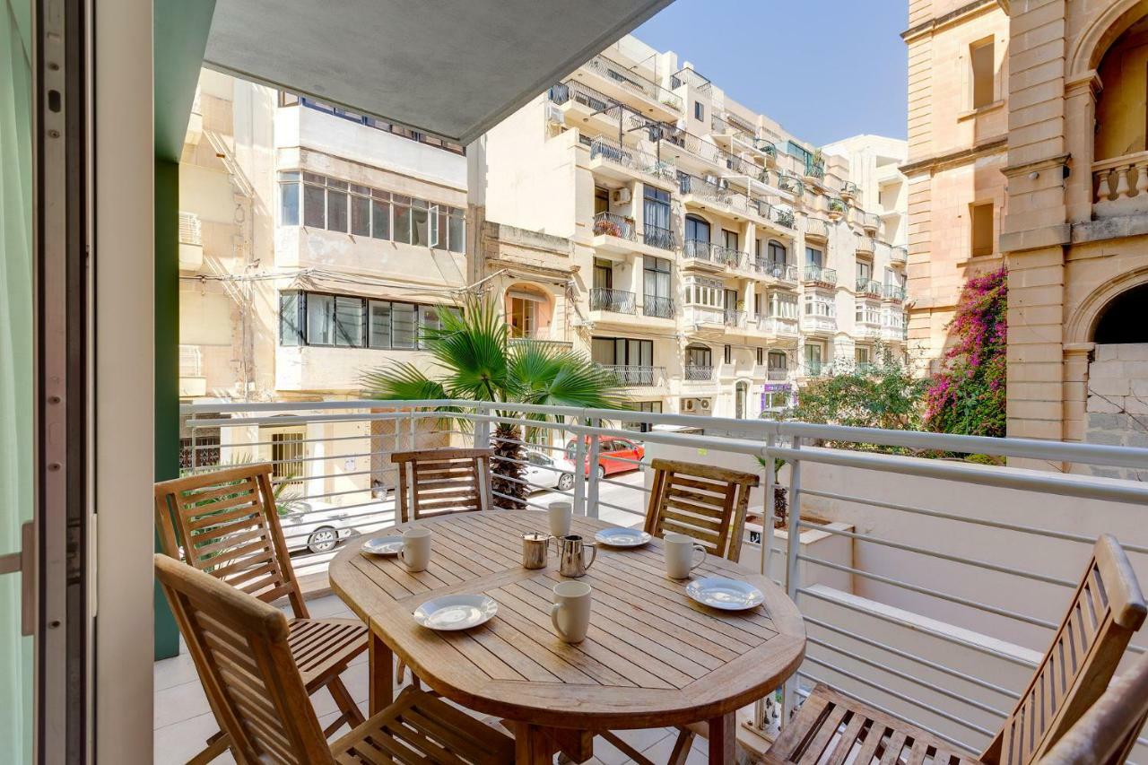 Apartment In Fort Cambridge With Pool สลีมา ภายนอก รูปภาพ